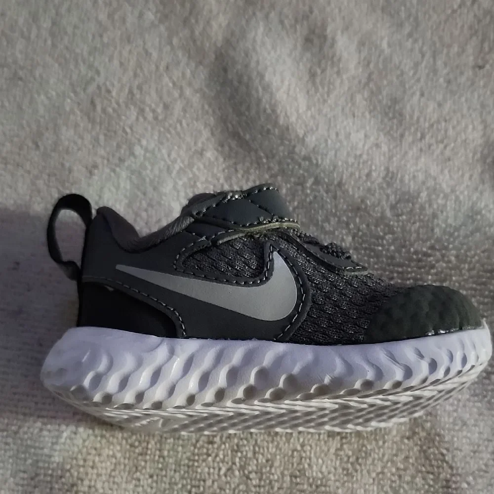 Nike Kids Gray and White Sneakers